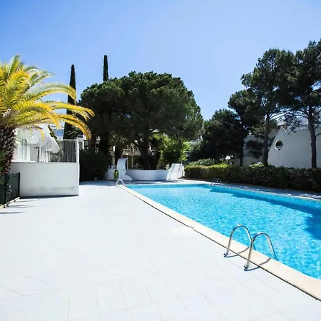 Port Vincent - 2 Pieces Avec Piscine Et Stationnement Mae-7933 Apartamento